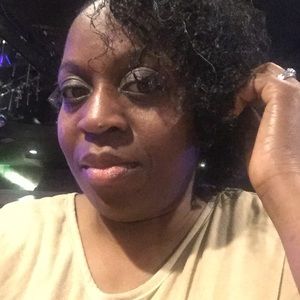 Meet your Posher, Latoya